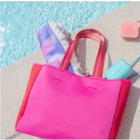Summersalt NWT Neoprene Beach Tote Bag cherry Red Hot Pink - Picture 6 of 13